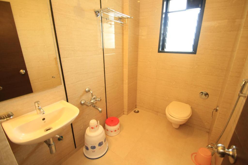 שירדי Hotel Sai Smaran חדר תמונה