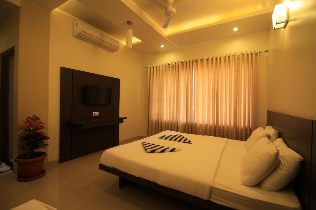 שירדי Hotel Sai Smaran חדר תמונה