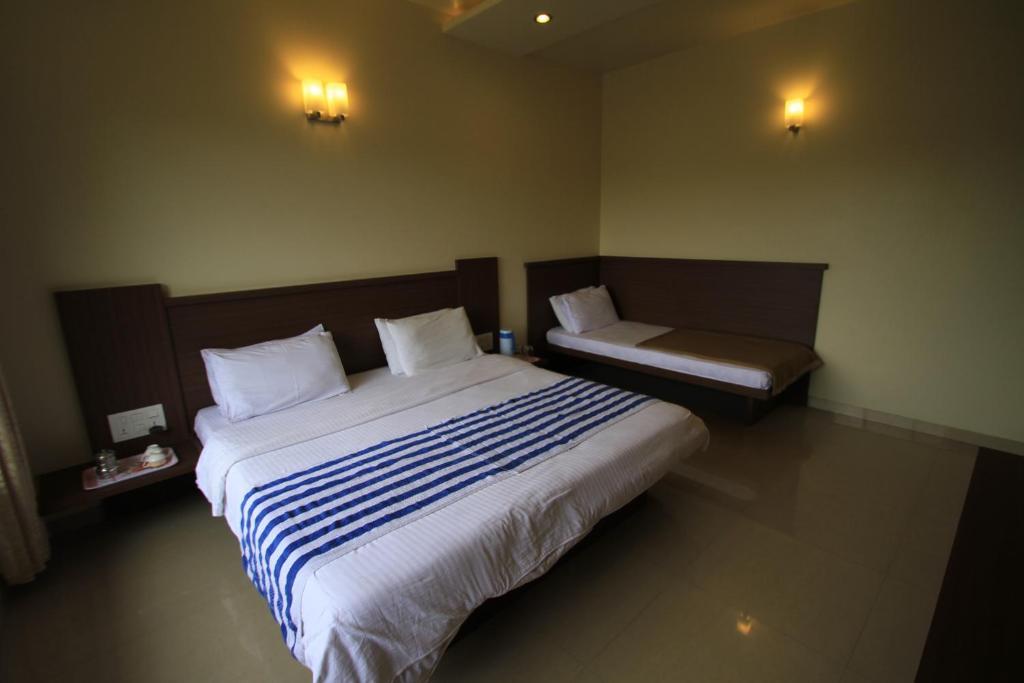 שירדי Hotel Sai Smaran חדר תמונה