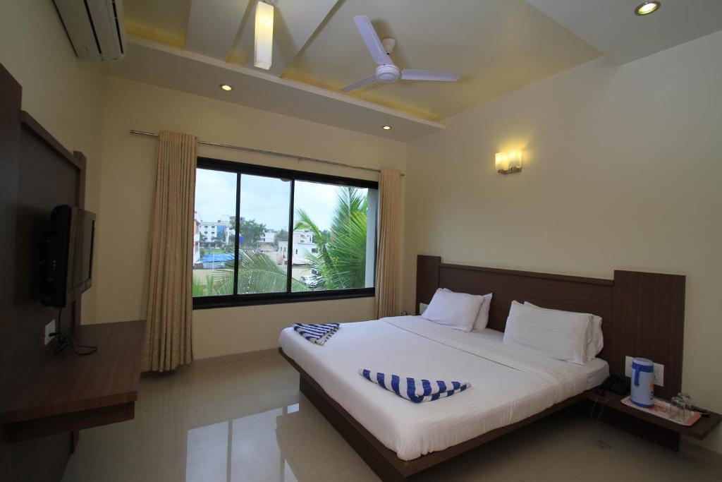 שירדי Hotel Sai Smaran חדר תמונה