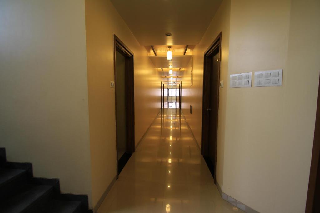 שירדי Hotel Sai Smaran מראה חיצוני תמונה