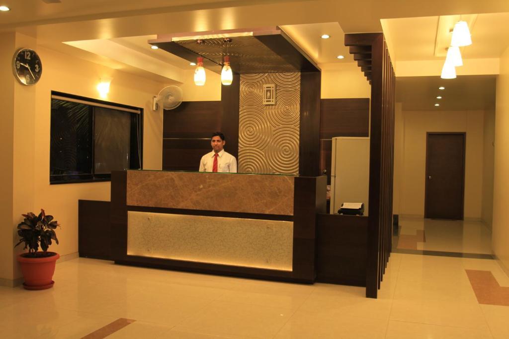 שירדי Hotel Sai Smaran מראה חיצוני תמונה