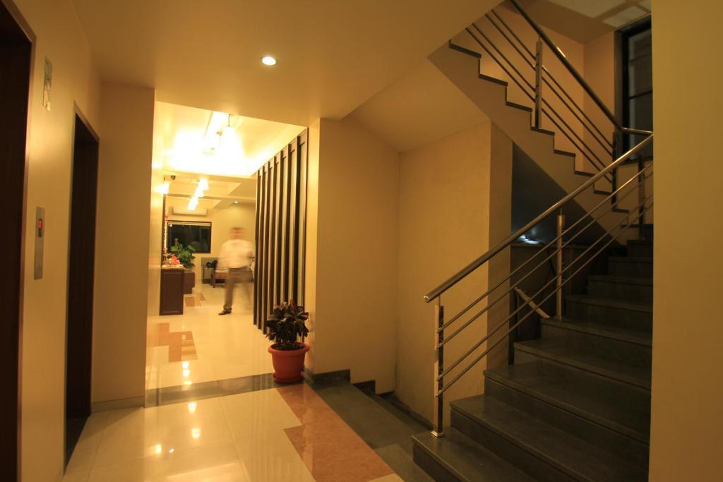שירדי Hotel Sai Smaran מראה חיצוני תמונה
