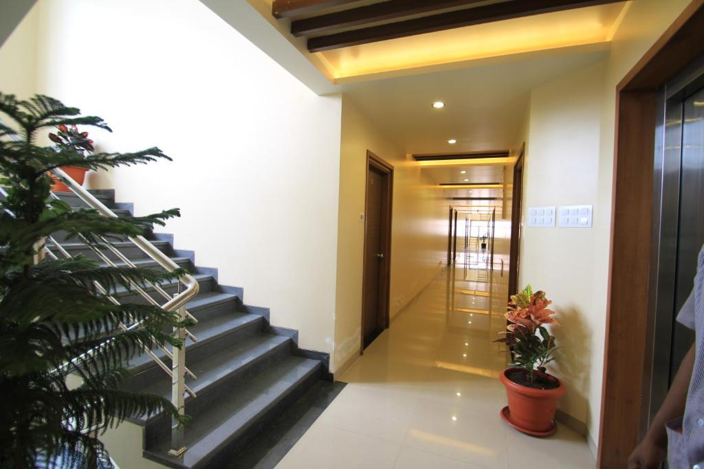 שירדי Hotel Sai Smaran מראה חיצוני תמונה