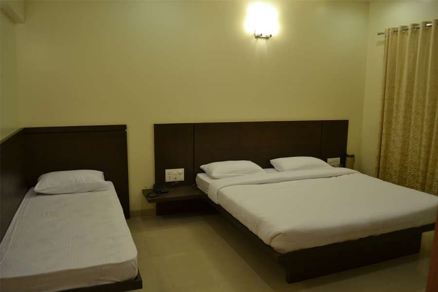 שירדי Hotel Sai Smaran מראה חיצוני תמונה